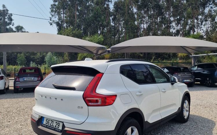 VOLVO XC40 D3 Momentum completo