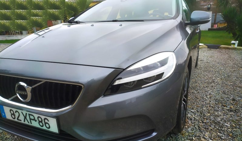 VOLVO V40 2.0 D3 Momentum completo
