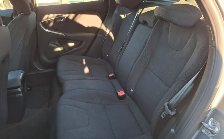 Volvo V40 Cross Country 2.0 D2 Kinetic Geartronic completo