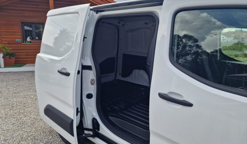 Peugeot Partner 1.5 BlueHDi Premium Standart completo