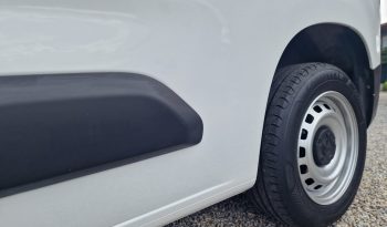 Peugeot Partner 1.5 BlueHDi Premium Standart completo