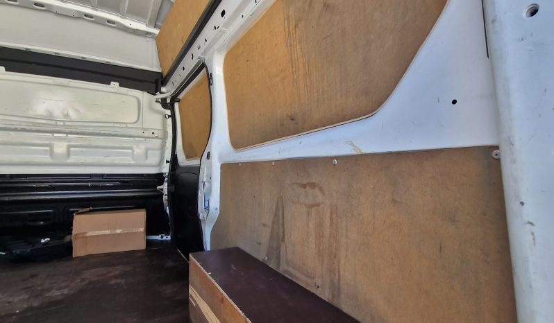 Renault Trafic III Fuel II 2.0 L2H2 completo