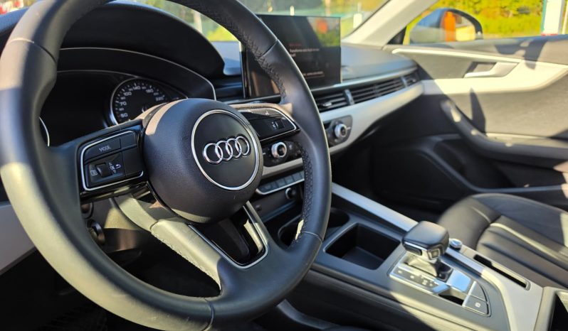 AUDI A4 AVANT 40 TDi SLINE completo